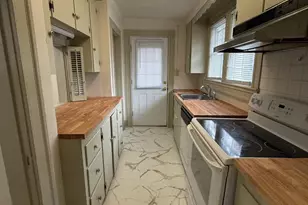 1237 Seacobeck St, Fredericksburg, VA 22401 - Photo 11