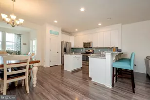 1418 Hudgins Farm Cir, Fredericksburg, VA 22408 - Photo 11
