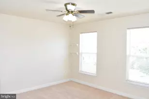 1310 Walker Dr, Fredericksburg, VA 22401 - Photo 21