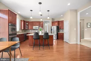 1002 W Kensington Cir, Fredericksburg, VA 22401 - Photo 13