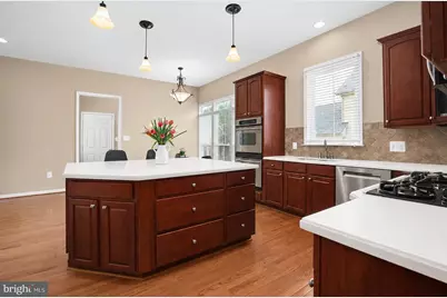 1002 W Kensington Circle, Fredericksburg, VA 22401 - Photo 17