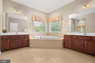 1002 W Kensington Cir, Fredericksburg, VA 22401 - Photo 27