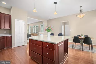 1002 W Kensington Cir, Fredericksburg, VA 22401 - Photo 15