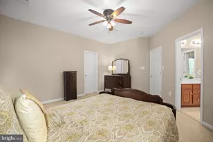 1002 W Kensington Cir, Fredericksburg, VA 22401 - Photo 31