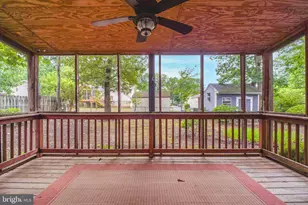 408 Deerwood Dr, Fredericksburg, VA 22401 - Photo 13