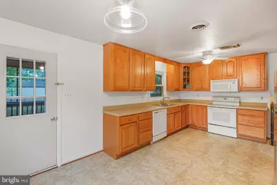 408 Deerwood Drive, Fredericksburg, VA 22401 - Photo 11