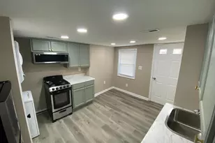 419 Palmer St, Fredericksburg, VA 22401 - Photo 7