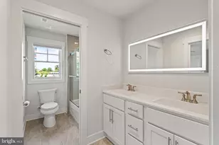 313 Charles St, Fredericksburg, VA 22401 - Photo 7