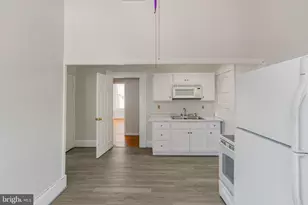 1122 Caroline St, Fredericksburg, VA 22401 - Photo 9