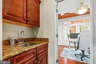 1402 Sands Cir, Fredericksburg, VA 22401 - Photo 19