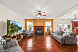 1402 Sands Cir, Fredericksburg, VA 22401 - Photo 17