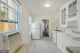 1004 Prince Edward St, Fredericksburg, VA 22401 - Photo 3