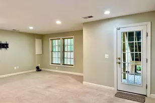 1040 Hotchkiss Pl, Fredericksburg, VA 22401 - Photo 23