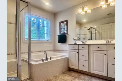1040 Hotchkiss Place, Fredericksburg, VA 22401 - Photo 17