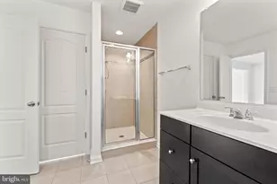 1418 Hudgins Farm Cir, Fredericksburg, VA 22408 - Photo 23