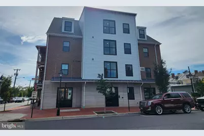 102 Hanover Street #204, Fredericksburg, VA 22401 - Photo 1