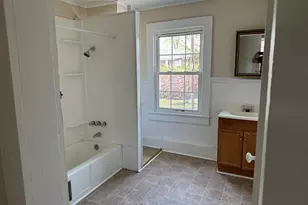 1605 Apt B Charles St, Fredericksburg, VA 22401 - Photo 7