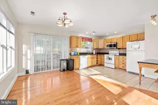 621 Wolfe St, Fredericksburg, VA 22401 - Photo 3
