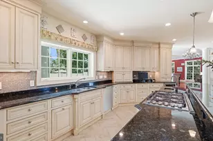 812 Beverly Dr, Fredericksburg, VA 22401 - Photo 11