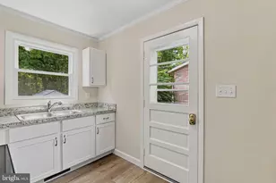 2005 New Kent St, Fredericksburg, VA 22401 - Photo 25