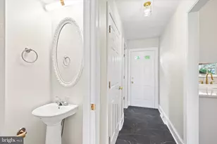 408 Riverside Dr, Fredericksburg, VA 22401 - Photo 11