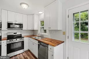207 South St, Fredericksburg, VA 22401 - Photo 3