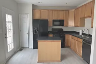 1310 Saunders Dr, Fredericksburg, VA 22401 - Photo 19
