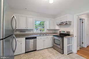 1321 Royston St, Fredericksburg, VA 22401 - Photo 11