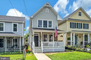 1712 Washington Ave, Fredericksburg, VA 22401 - Photo 1