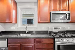 321 Tyler St, Fredericksburg, VA 22401 - Photo 9