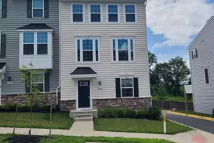 1006 Valley Run Dr, Fredericksburg, VA 22401 - Photo 5