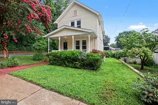 923 Monument Ave, Fredericksburg, VA 22401 - Photo 1