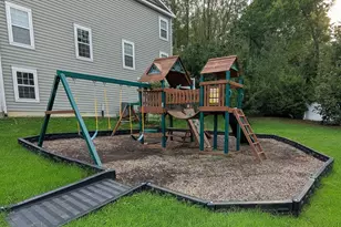 1327 Gilmore St, Fredericksburg, VA 22401 - Photo 5