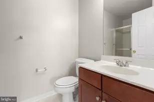1105 Patrick St, Fredericksburg, VA 22401 - Photo 5