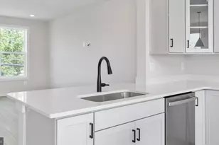420 Germania St, Fredericksburg, VA 22401 - Photo 9