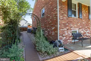 460 Riverside Dr, Fredericksburg, VA 22401 - Photo 5