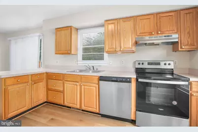 1002 Stafford Avenue, Fredericksburg, VA 22401 - Photo 9