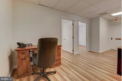 10627 Jones Street #301B, Fairfax, VA 22030 - Photo 9