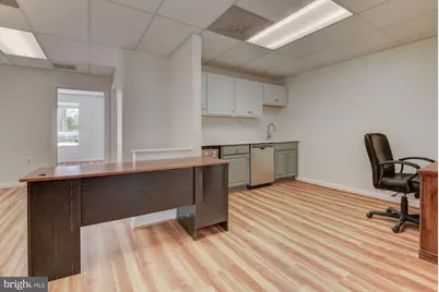 10627 Jones Street #301B, Fairfax, VA 22030 - Photo 11