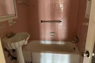 10136 Fair Woods Dr, Fairfax, VA 22030 - Photo 9