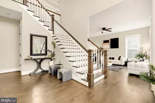 10602 Oak Pl, Fairfax, VA 22030 - Photo 5