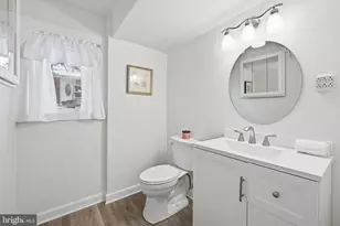 10911 Maple St, Fairfax, VA 22030 - Photo 13