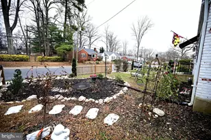 10833 Warwick Ave, Fairfax, VA 22030 - Photo 3