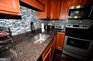 10833 Warwick Ave, Fairfax, VA 22030 - Photo 37