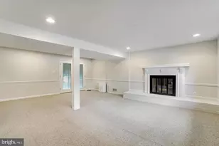 9821 Hampton Ln, Fairfax, VA 22030 - Photo 27