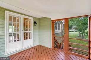 9821 Hampton Ln, Fairfax, VA 22030 - Photo 47