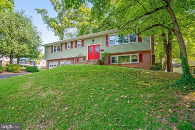 9821 Hampton Lane, Fairfax, VA 22030 - Photo 3