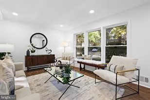 10404 Forest Ave, Fairfax, VA 22030 - Photo 5