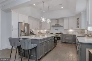 10708 Warwick Ave, Fairfax, VA 22030 - Photo 15