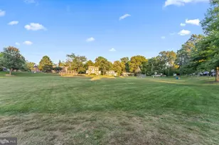 10328 Sager Ave, Fairfax, VA 22030 - Photo 41